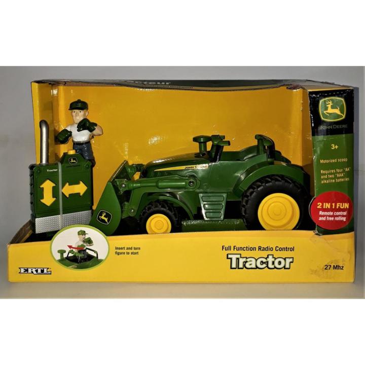 John Deere: TRACTOR