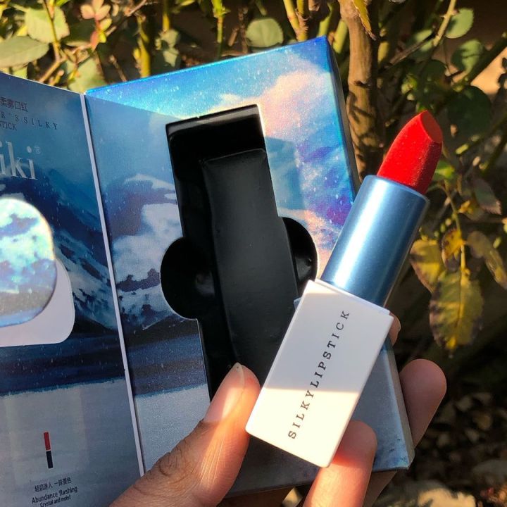 SILKY LIPSTICK