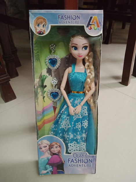 Frozen%20Elsa%20Doll%20Long%20Hair%20With%20Moveable%20Joints%20-%20Image%203