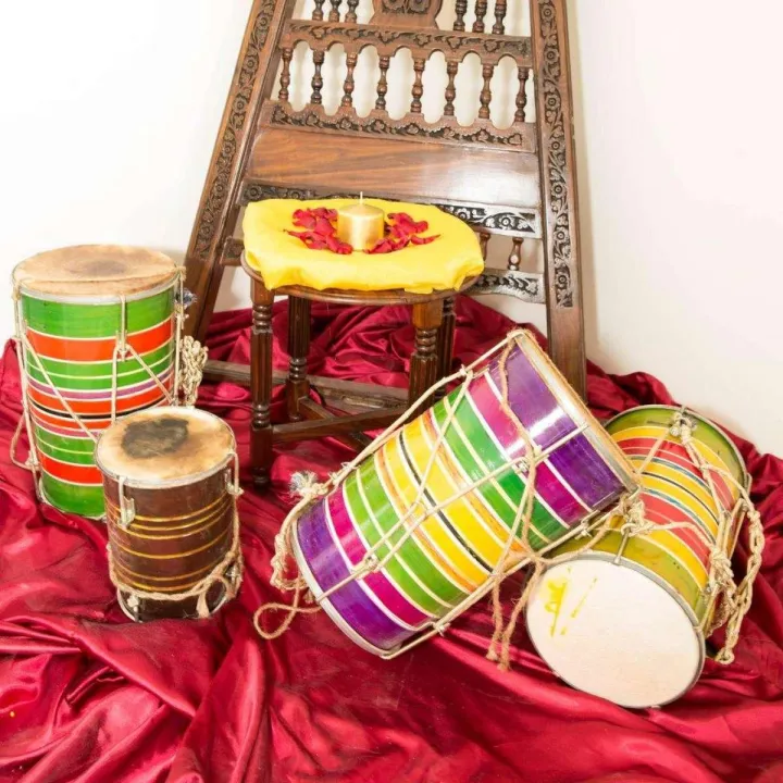 Dholki,%20Dholak,%20Mehndi%20Dholki,%20Musical%20Instruments,%20Dholak%20With%20Metal%20Hooks%20-%20Image%204