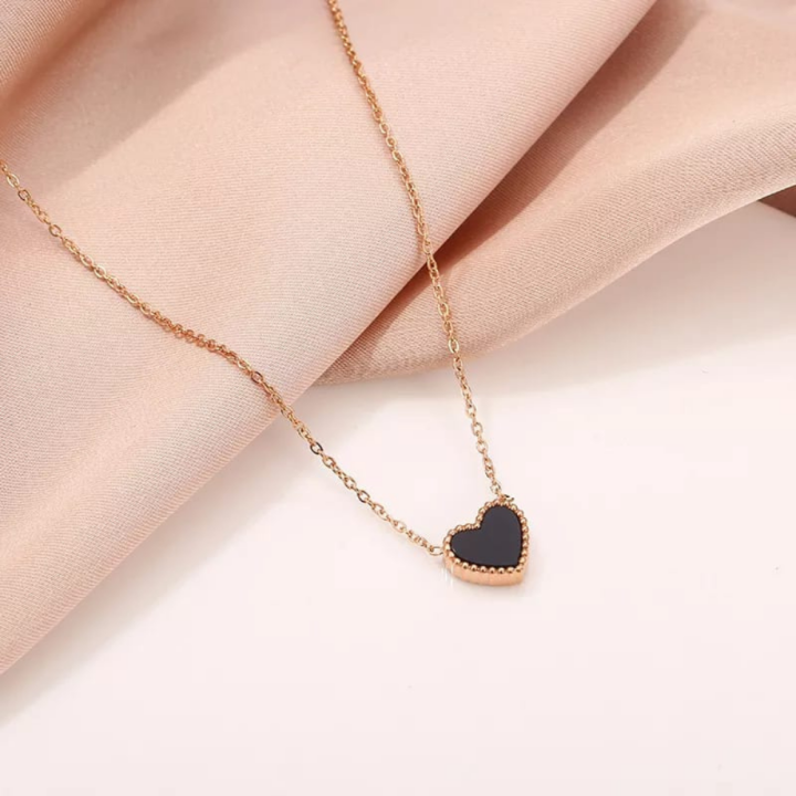 Black Heart Necklace for Girls Korean Heart Necklace Locket For Women Fashion Jewellery For Girls Trendy Heart Chain Necklace Heart Pendant For Women Wedding Jewelry black Classic Heart shape Necklaces Luxury Brand by HACHEM MALL