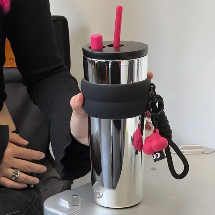 GoBox,710ml%20Stainless%20Steel%20Insulated%20Shaker%20Bottle%20with%20Straws%20and%20Lids%20-%20Perfect%20for%20Gym,%20Office,%20and%20Travel%20-%20BPA%20Free%20-%20-%20Image%203