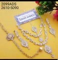 Jewellery set. 