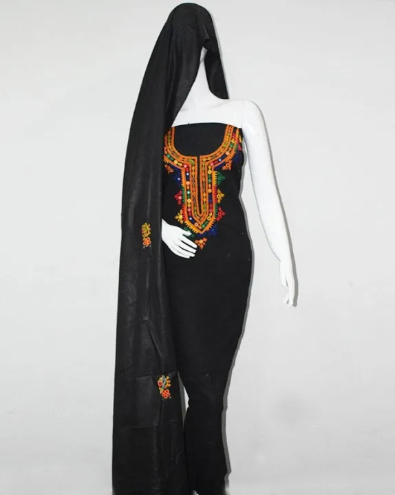 Black%20Cotton%20Applique%20Suit%20For%20Women%20-%203%20Piece%20-%20Image%203