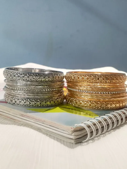 Gold%20&%20Silver%20Color%20Trendy%20Bangles%20Set%20%7C%20Fancy%20Pakistani%20Wedding,%20Mehndi%20&%20Party%20Wear%20Jewelry%20-%20Image%202