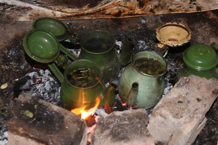 Tamchini%20Chainak%20(Tea%20Kettle)%20Pakistan%20-%20Image%202