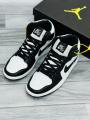 Nike air Jordan 1. 