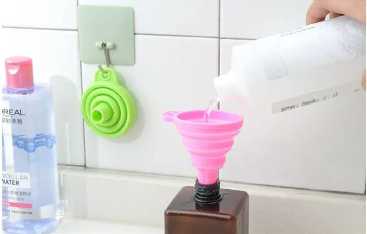 Folding%20And%20Space%20Saving%20Easy%20To%20Store%20Silicone%20Funnel%20For%20Kitchen%20Silicone%20Collapsible%20Funnel%20-%20Image%206