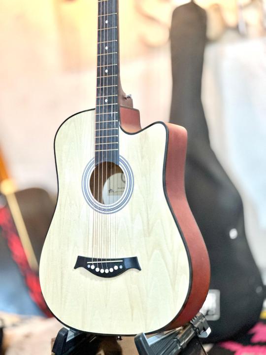 Acoustic%20Guitar%20On%20Amazing%20Discount%20-%20Free%20Accessories%20(best%20professional%20package%20%F0%9F%93%A6)%20-%20Image%205