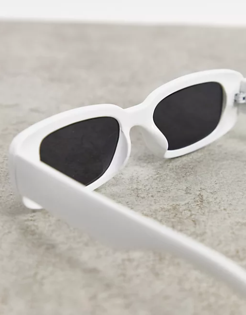 White%20Glasses%20TikTok%20Trending%20%20Level%20Up%20Your%20Style%20With%20Trendy%20Sunglasses%20-%20Image%206