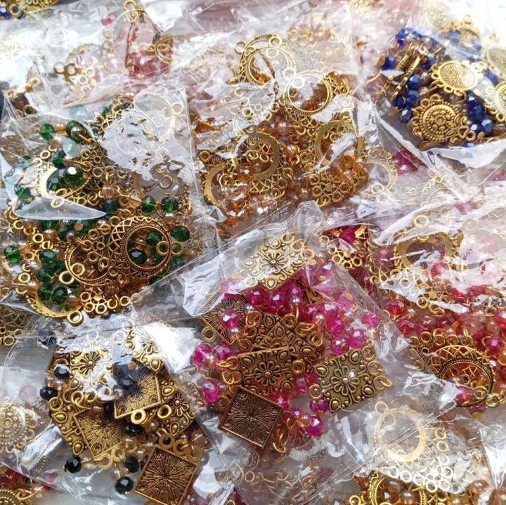 4%20Fancy%20Tassels%20%E2%80%93%20Perfect%20for%20dupatta%20borders,%20shirts,%20and%20other%20creative%20craft%20projects.%20-%20Image%206