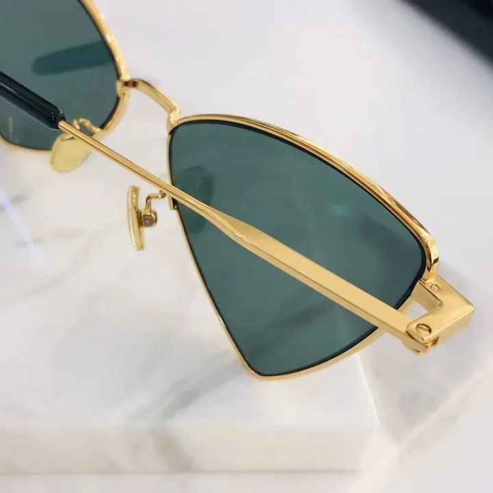 Tiktok%20Glasses%20New%20Style%20Trendy%20Glasses%20Be%20Unique%20With%20Our%20Fashionable%20Glasses%20-%20Image%202