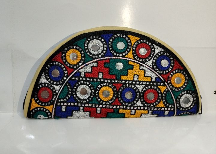 Traditional%20Half%20Moon%20Shaped%20Clutch%20Purse%20Size%209x5%20Inches%20Hand%20Made%20Embroided%20Mirror%20Work%20Pakistani%20Sindhi%20Handicraft%20for%20Females%20-%20Image%202