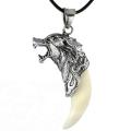Manusia Serigala Kalung Gigi Perhiasan Baja Titanium Mendominasi Gigi Serigala Kalung Liontin-Internasional. 