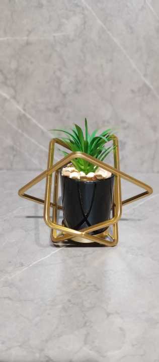 Generic%20Flower%20vase,%20Metallic%20Body%20-%20Image%202