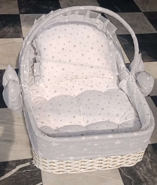 Gultaaz%20%7CNew%20bronbaya,bessinet%20,basket%20,Decor%20,in%20a%20Bassinet%20,for%20%7Ccute%20baby%20%7CTHINGS%20TO%20ASK%20WHEN%20BUYING%20A%20BABY%20BASSINET%7CBASKET?%20-%20Image%202
