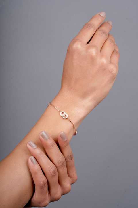 Double Circle Interlocking Bracelet