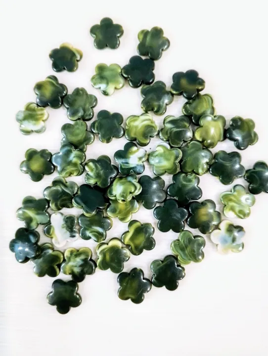40grams%20Green%20Marble%20Textured%20Flower%20Acrylic%20Plastic%20Beads,%2014mm,%20for%20Jewelry%20Making%20and%20DIY%20Crafts%20-%20Image%205