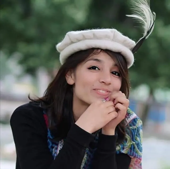 Chitrali%20100%25%20Wool%20hat%20Cap%20Pakol%20Handmade%20Topi%20+%20Feather%20-%20Image%203