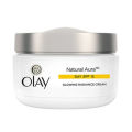 Olay Natural Aura Day Cream |Vitamin B3, Pro B5, E and SPF 15 |50 gm. 