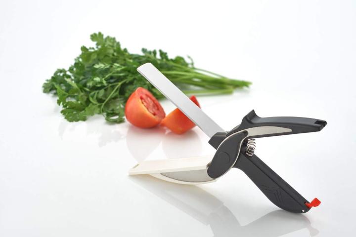Clever%20Cutter%202%20in%201%20Kitchen%20Knife%20&%20Cutting%20Board%20Scissors%20Stainless%20Steel%20Kitchen%20Food%20Cutter%20-%20Image%204