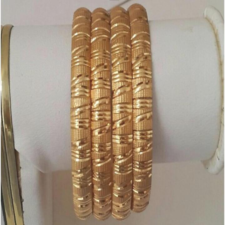 Golden Alloy 4 Piece Bangles