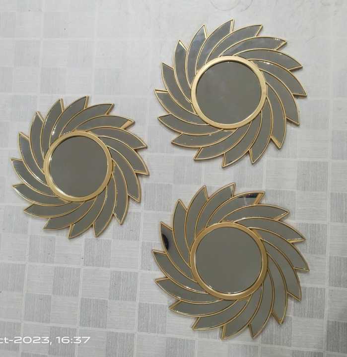 Multiple%20Mirror%20Home%20Decoration%20&%20Gift%20Plastic%20&%20Mirror%20Material%20Good%20Look%20New%20Design%203%20Pcs%20Available%20-%20Image%205