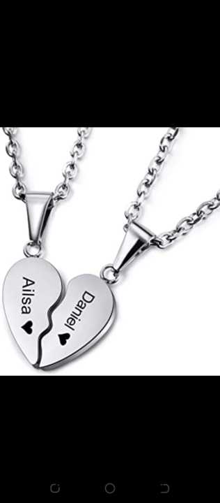 Customize%20Name%20Heart%20Break%20Men/Women%20-%20Image%204