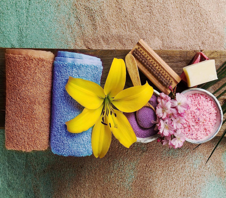 Pack%20of%206-12%20Small%20Towels%2012*12%20Inches-Export%20leftover%20%20Cotton%20Towel%20For%20Hand%20And%20Face%20Multicolored-Towel%20For%20Workout-%20Gym%20Towels-kitchen%20Towels%20-%20Image%202