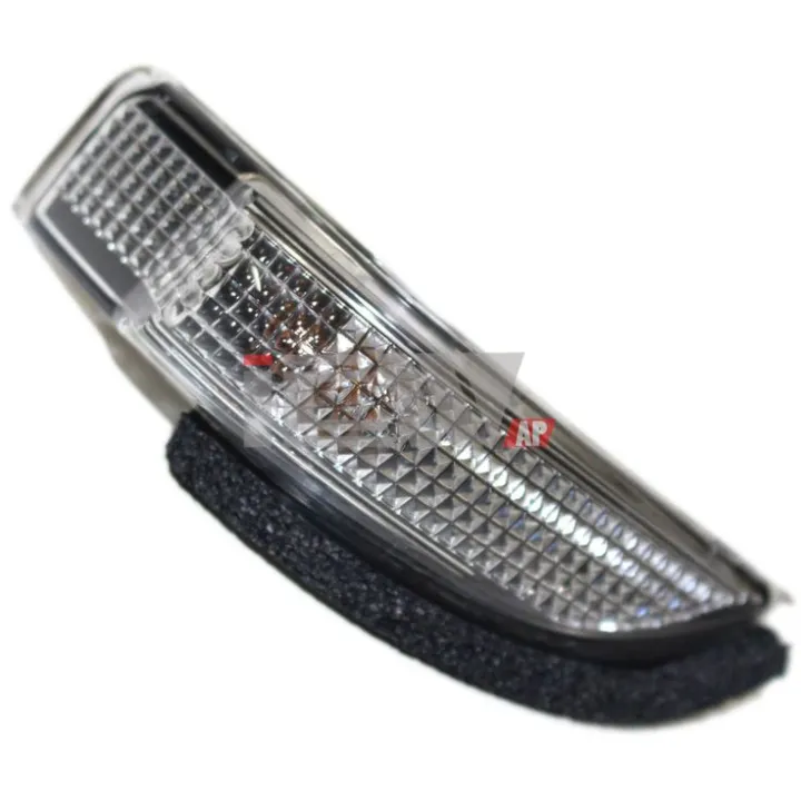 Toyota%20Vitz%20Side%20Mirror%20Indicator%20Light%20-%20(Right%20Side%20)%20-%201%20Piece%20-%20Genuine%20Quality%20-%20Image%202
