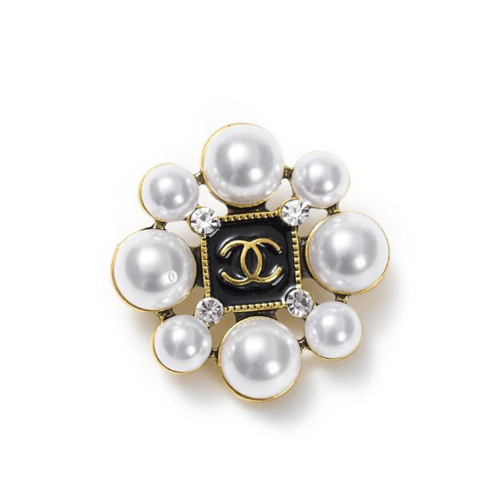 Spot Wybu 2022 Newest 8 Letters Brooch Luxury Pin Tudong Rhinestone/Pearl Rhinestone Brooch Jewelry Gift