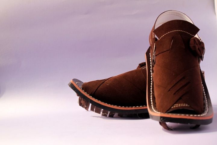 Handy%20Kraft%20Traditional%20Hand%20Made%20Marri%20Cut%20Balochi%20Chappal%20for%20Men%20%E2%80%93%20Genuine%20Leather%20-%20Handcrafted%20Quetta%20Chappal%20%E2%80%93%20Sandal%20for%20Men%20-%20Handmade%20Sandals%20%E2%80%93%20Branded%20Shoes%20for%20Men%20%E2%80%93%20Black%20Blue%20Grey%20-%20Image%205