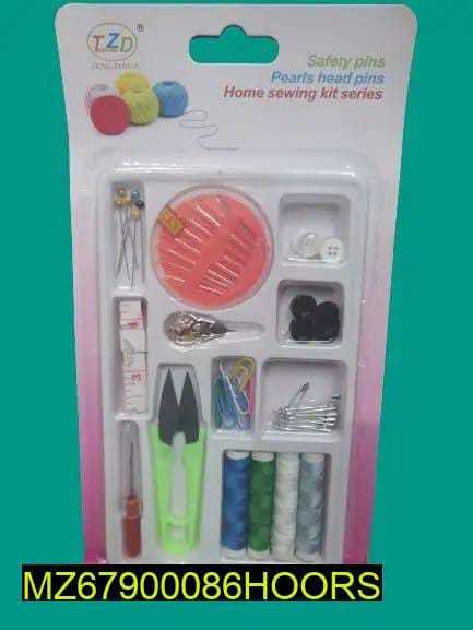 Mini%20Portable%20Sewing%20Kit%20-%20Image%202