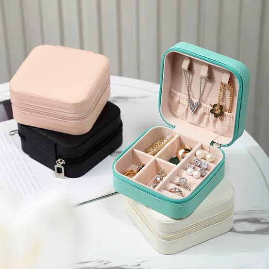 Mini Travel Jewellery Boxes Case, Portable Faux Leather Jewellery Storage  Box Organiser | Daraz.pk