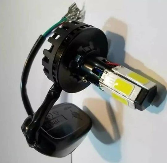 Motorcycle%20/%20Bike%20Headlight%20M6%2040%20watts%20with%20cooling%20Fan%20-%20Image%203