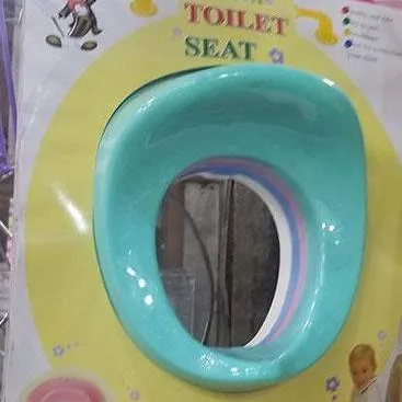 Baby%20Seat%20Toilet%20Easily%20Fit%20at%20Commode%20High%20Quality%20-%20Multicolours%20-%20Image%203
