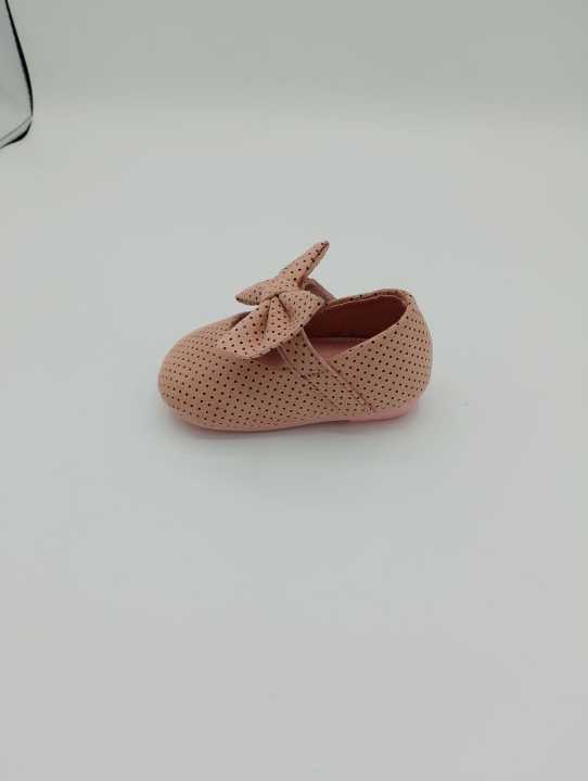 Baby%20Girl%20Polka%20Dot%20Soft%20Sole%20Shoes%20with%20Bow%20%7C%20Anti-Slip%20Prewalker%20Shoes%20for%20Infants%20&%20Toddlers%20-%20Image%203