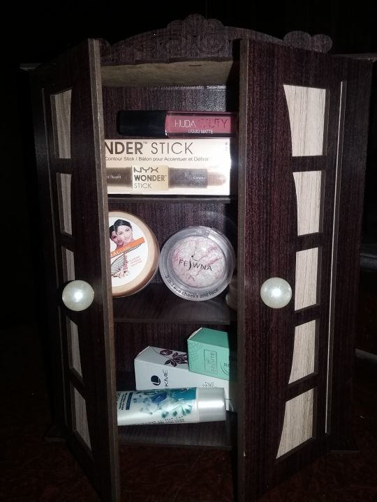 Wooden%20Small%20Almari%20-%20Image%208