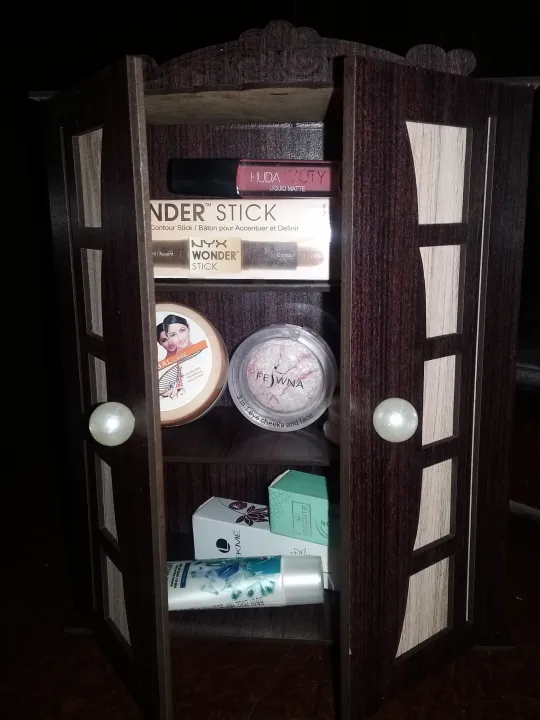 Wooden%20Small%20Almari%20-%20Image%208