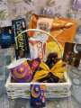 ramzan mubarak basket for gift , traditional gift basket for Ramadan , Ramadan Kareem gift baskets , decoration gift boxes ramdan kareem gifts snacks basket  , sehri basket ,  iftar basket. 