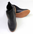 leather shoes Stylish boot for girls women Black. 