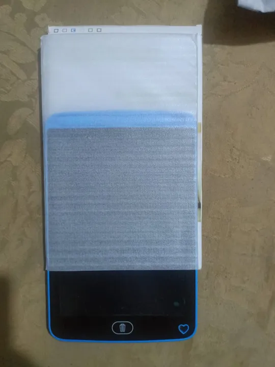 LCD%20Writing%20Tablet%20For%20Kids%20%7C%208.5%20Inch%20Screen%20%7C%20Portable%20Doodle%20Writing%20Pad%20For%20Kids%20%7C%20Erasable%20Digital%20Drawing%20Pad%20%7C%20Gift%20For%20Kids%20%7C%20Educational%20Learning%20Toy%20-%20Image%203