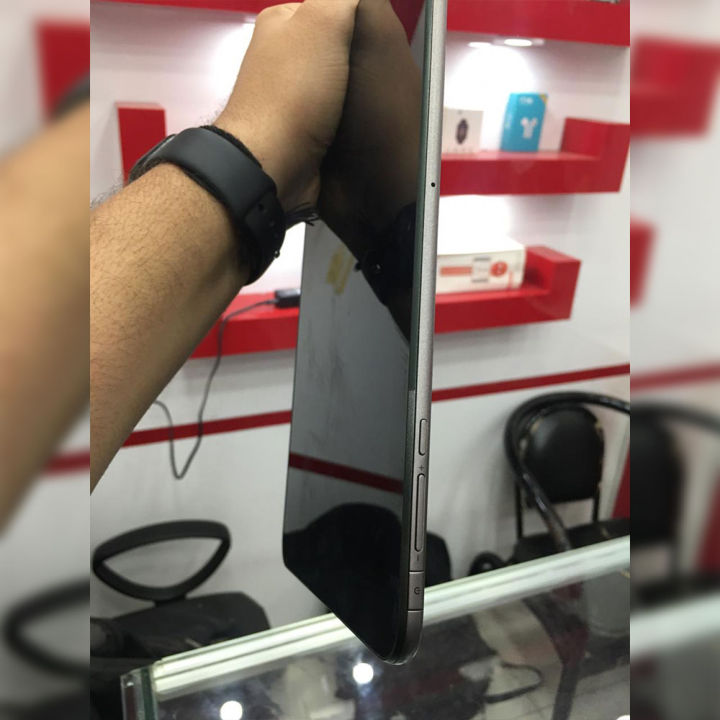 Kyocera%20%20Qua%20Tab%20Qz10%20(%20KYT33)%20-%2010.0"%20Inch%20Display%20-%20WiFi%20-%203GB%20Ram%20-%2032GB%20Rom%20-%20Image%204