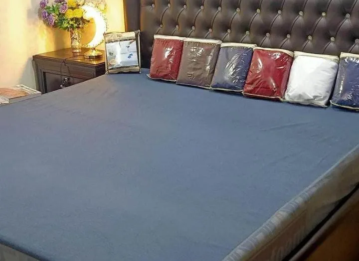 Waterproof%20Mattress%20Cover%20King%20Sized%20Mattress%20Protector%20Anti%20Slip%20Double%20Bed%20Fitted%20Bed%20Sheet%20-%20Image%203