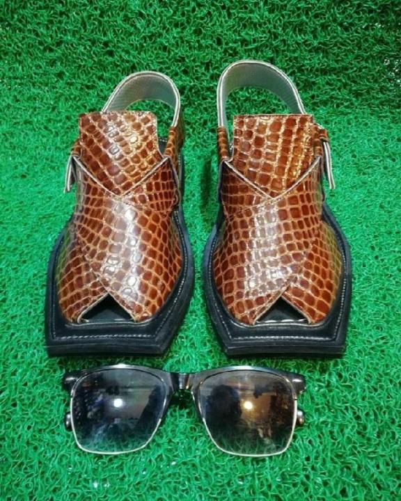 Leather Captan Peshawari Sandals With Goggles
