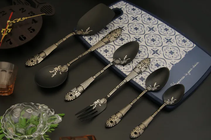 29%20Pieces%20Stainless%20Steel%20Black%20Cutlery%20Set%20%5BI%20M%20Collection%5D%20-%20Image%203