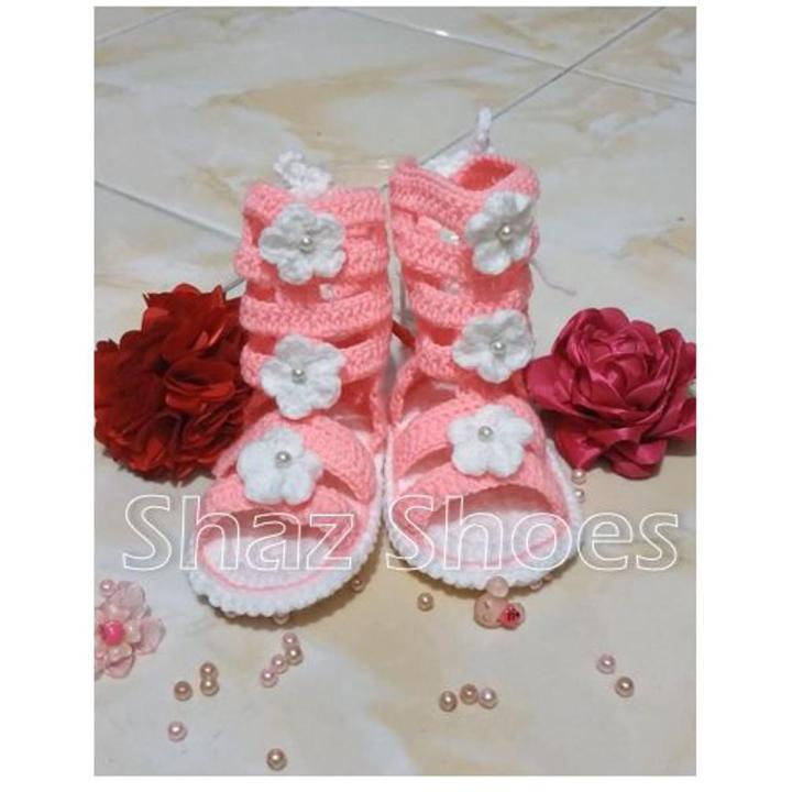 Hand made woolen shoes/Boots for girls (Pink) suitable for baby 1 to 2 years