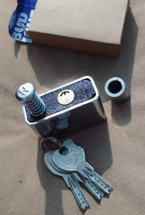 Motorcycle%20Side%20Lock,%20Shining%20Silver%20Lock,%20Bike%20Push%20lock,%20Fix%20with%20Welding,%20Heavy%20Duty%20full%20security%20Handle%20Lock,%20Lahori%20Lock,%20High%20quality%20BMW%20lock%20with%20computerized%20key%20-%20Image%208