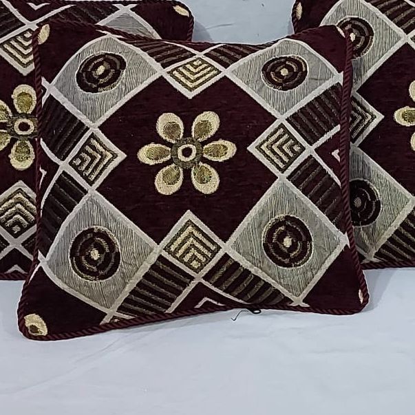 Best%20and%20unique%20Cushion%20cover%20in%20%20jacquard%20velvet%20with%20export%20quality%20-%20Image%204