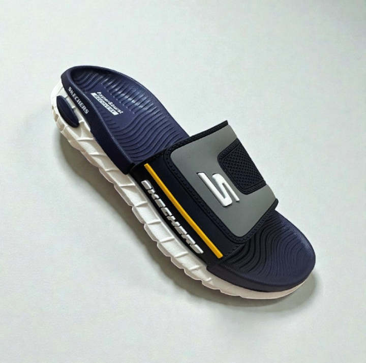 Premium%20Top%20Quality%20Imported%20Skecher%20OG%20Slides%20By%20kaku%20Baku%20-%20Image%204